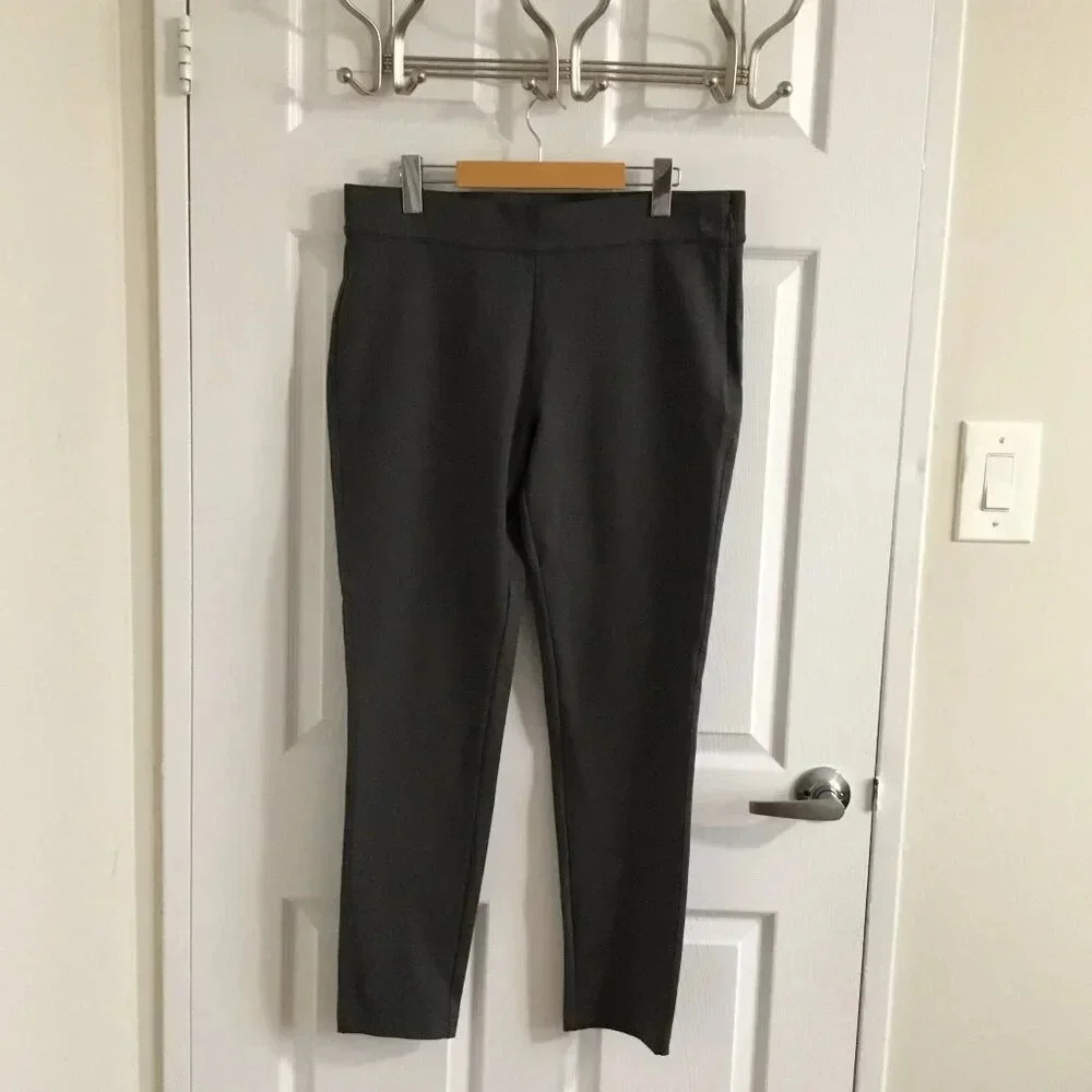 Eddie Bauer 48% Cotton Ponte Knit Pants Gray pull on Flat Front Trouser 12